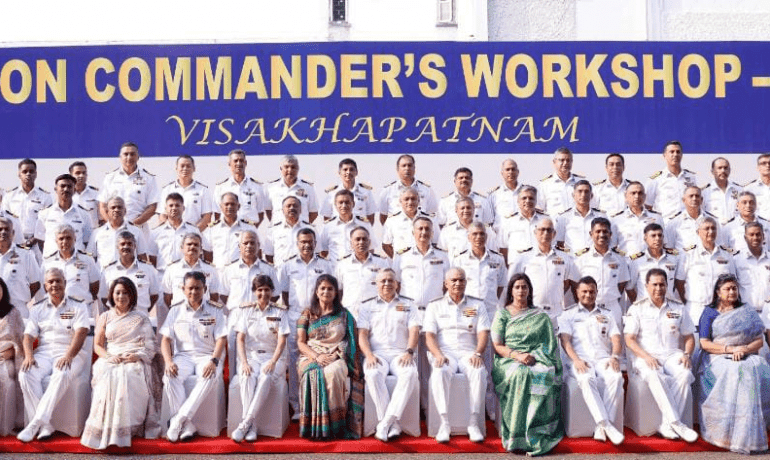 नौसेना प्रमुख एडमिरल आर हरि कुमार ने विशाखापत्तनम में स्टेशन कमांडरों की कार्यशाला को संबोधित किया
