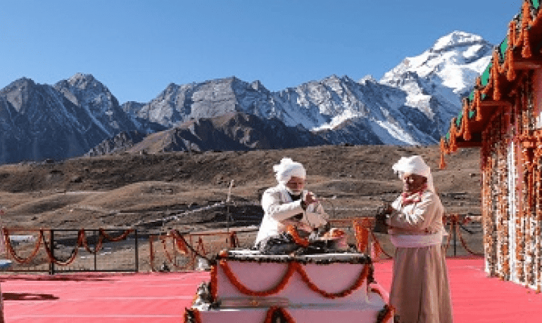 प्रधानमंत्री नरेन्‍द्र मोदी ने उत्‍तराखंड के पिथौरागढ़ में चार हजार दो सौ करोड रुपये की विकास परियोजनाओं का लोकार्पण और शिलान्‍यास किया