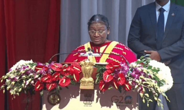 राष्‍ट्रपति द्रौपदी मुर्मु ने लोगों को समग्र स्‍वास्‍थ्य सुविधा उपलब्‍ध कराने पर जोर दिया