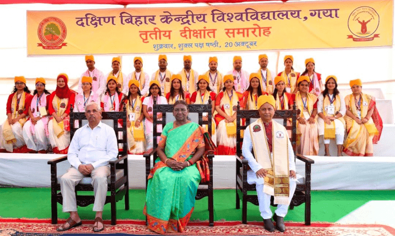 राष्ट्रपति द्रौपदी मुर्मू ने युवाओं से अपनी प्रतिभा का सदुपयोग करने की अपील की