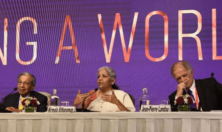 भारत डिजिटल अर्थव्यवस्था के माध्यम से और भी अधिक पारदर्शिता के जरिए नागरिकों को सशक्त बना रहा है