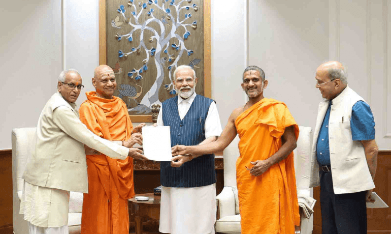 अयोध्‍या में राम मंदिर के प्राण-प्रतिष्‍ठा कार्यक्रम में आने के लिए प्रधानमंत्री को आमंत्रित किया गया