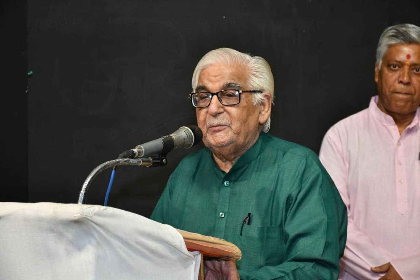 कवि स्व.पुष्पेन्द्र वर्मा की स्मृति में हुआ कार्यक्रम