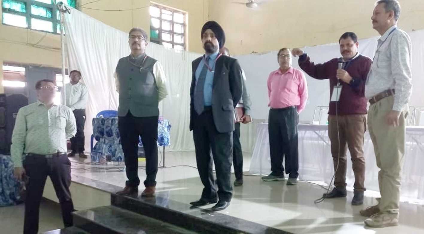 प्रेक्षक ने सेक्टर अधिकारियों को दिए निर्देश