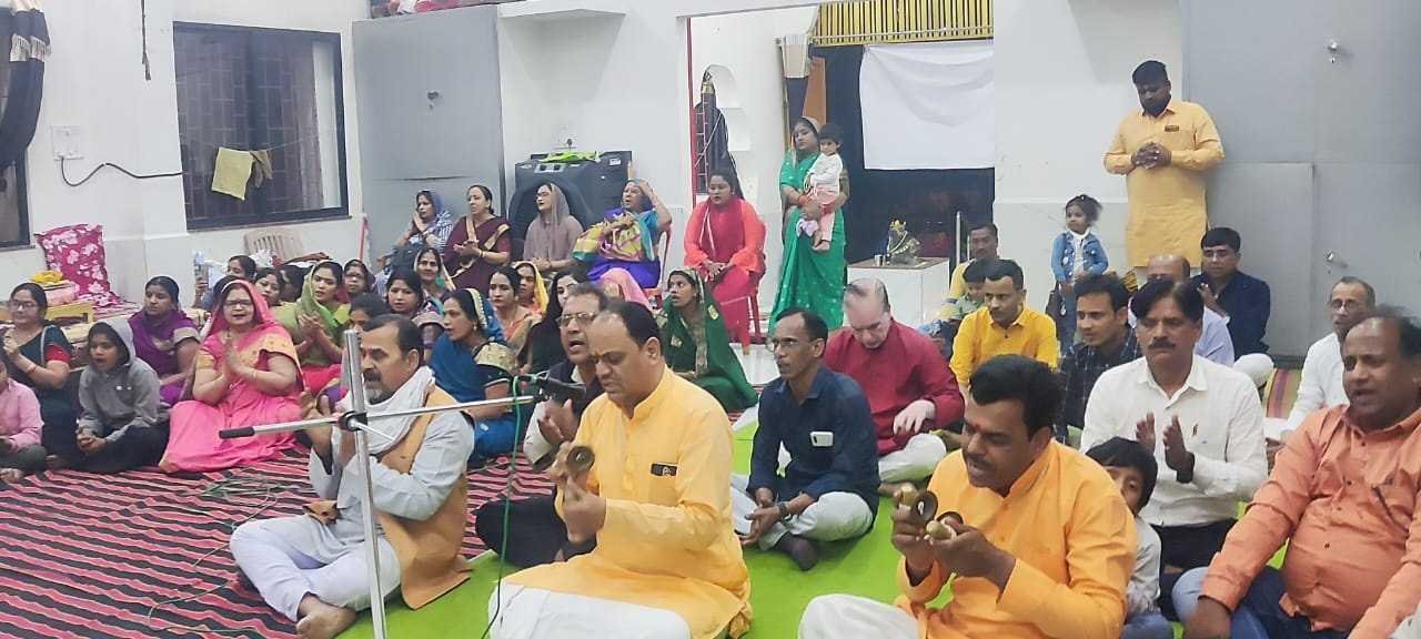 कायस्थ समाज ने किया कलम-दवात का पूजन