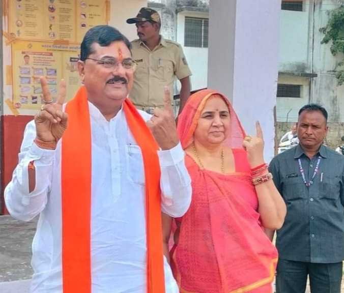 हरदा में मतदान ८३ प्रतिशत के पार …..  उत्साह से लबालब दिखे मतदाता, सार्थक हुआ महापर्व