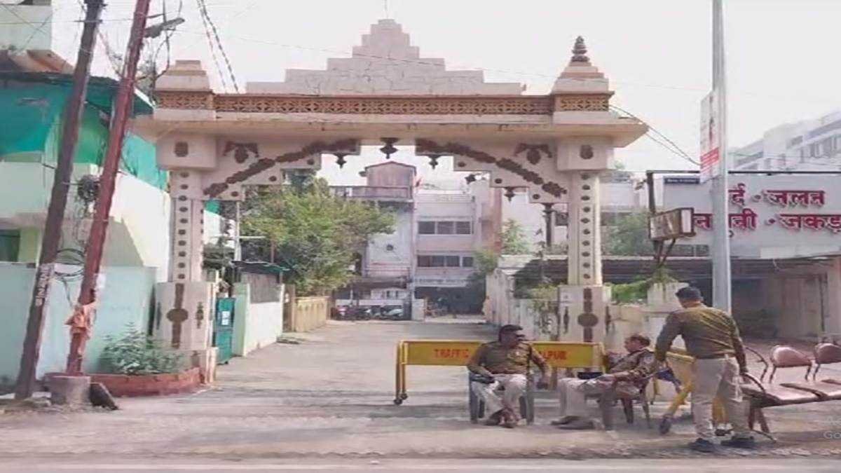 सेंट जोसफ स्कूल सदर में बमबाजी