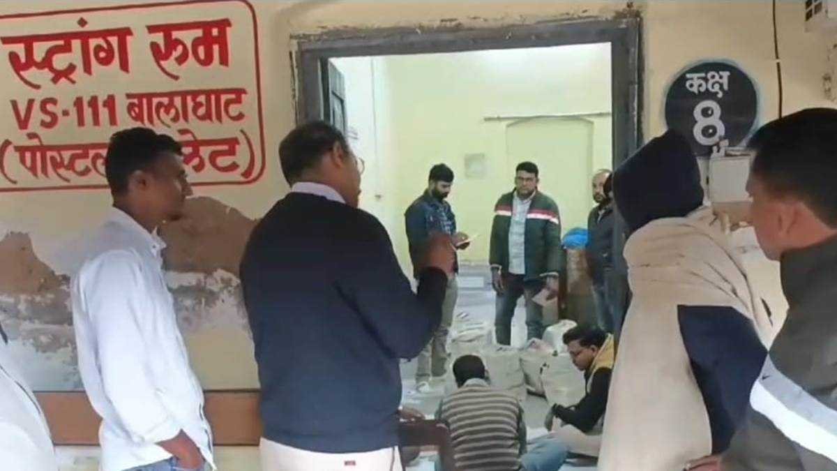 डाक मतपत्र गिनने की फैली अफवाह, तहसीलदार निलंबित