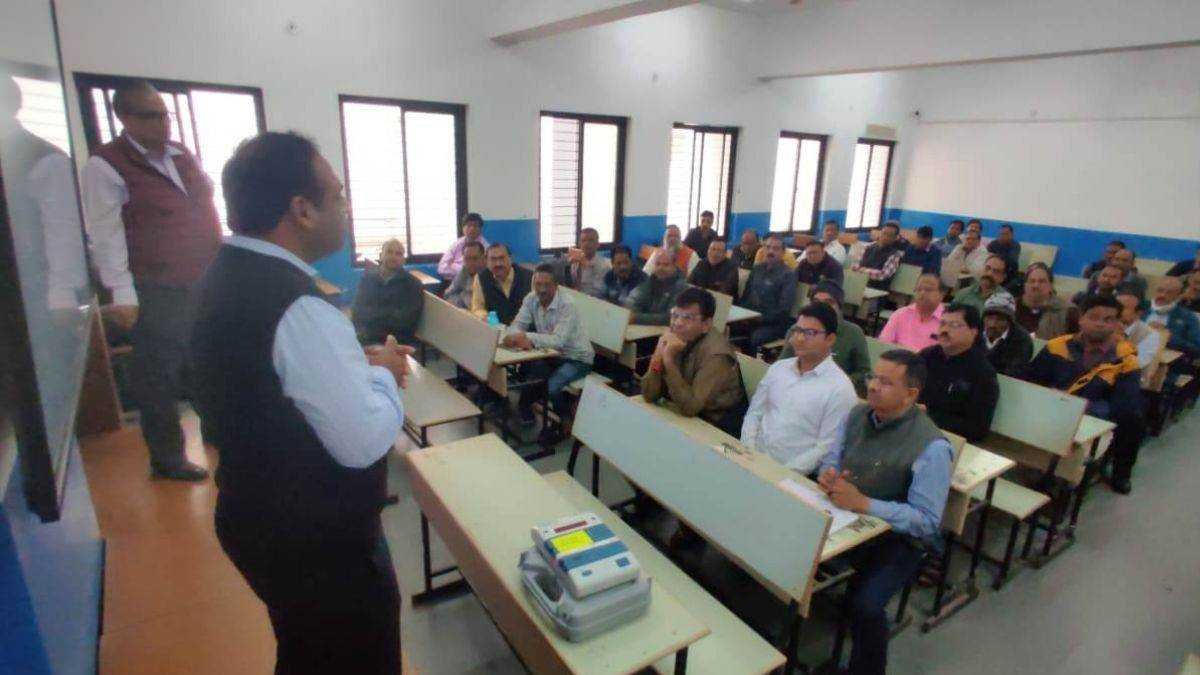 मतगणना के एक घंटे पहले मतगणना कर्मियों को पहुंचना होगा स्टेडियम