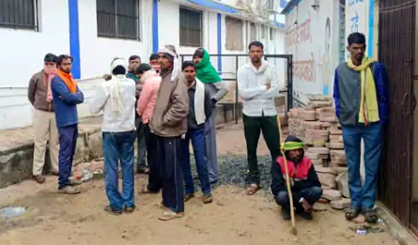 बुजुर्ग महिला ने खाया जहर, मौत  