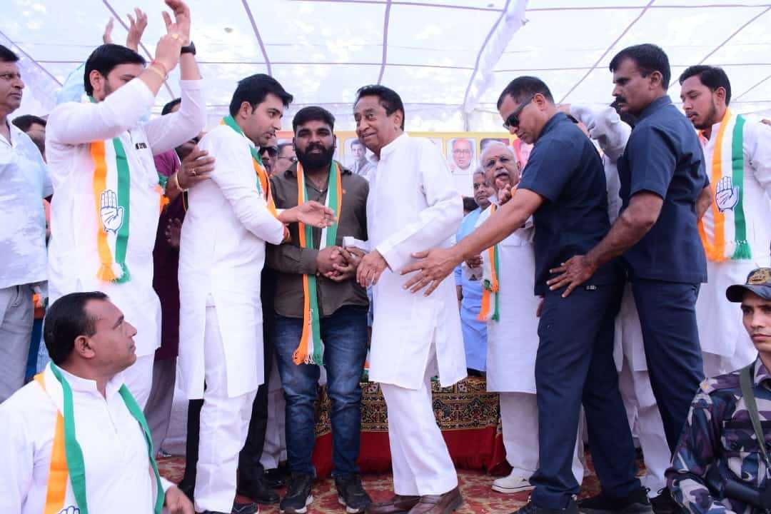 कुछ दिन पूर्व आप पार्टी से इस्तीफा देने के बाद शिवकुमार ने थामा कांग्रेस का हाथ