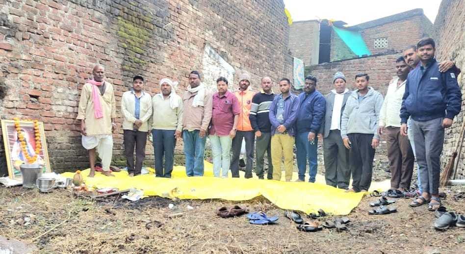 समाज सदस्यो ने धर्मशाला निर्माण के लिए किया भूमिपूजन