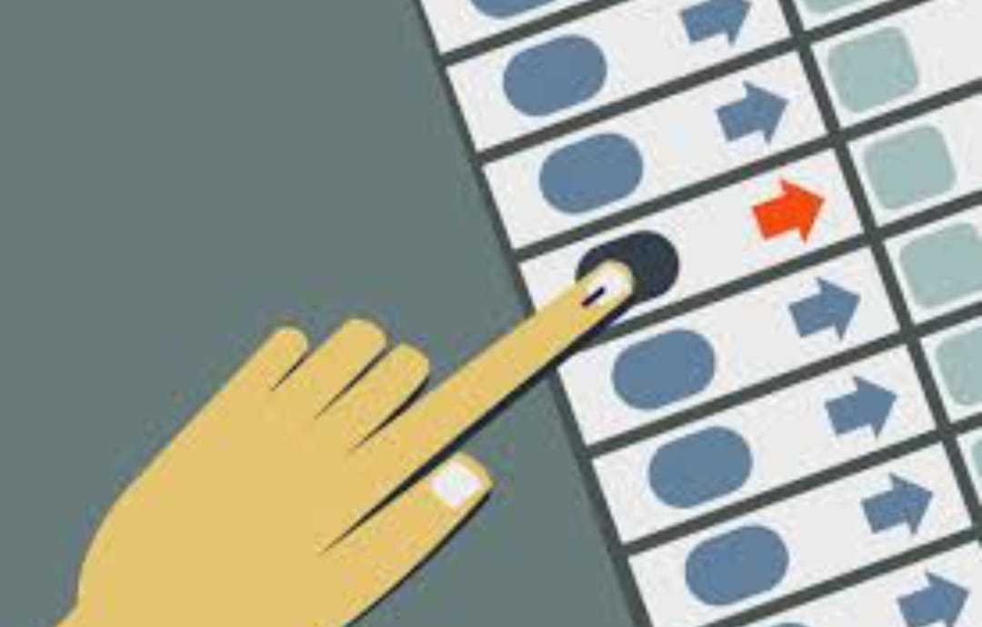 विधानसभा चुनाव के लिए मतदान कल, भोपाल के लाल परेड ग्राउंड में सामग्री वितरण शुरू