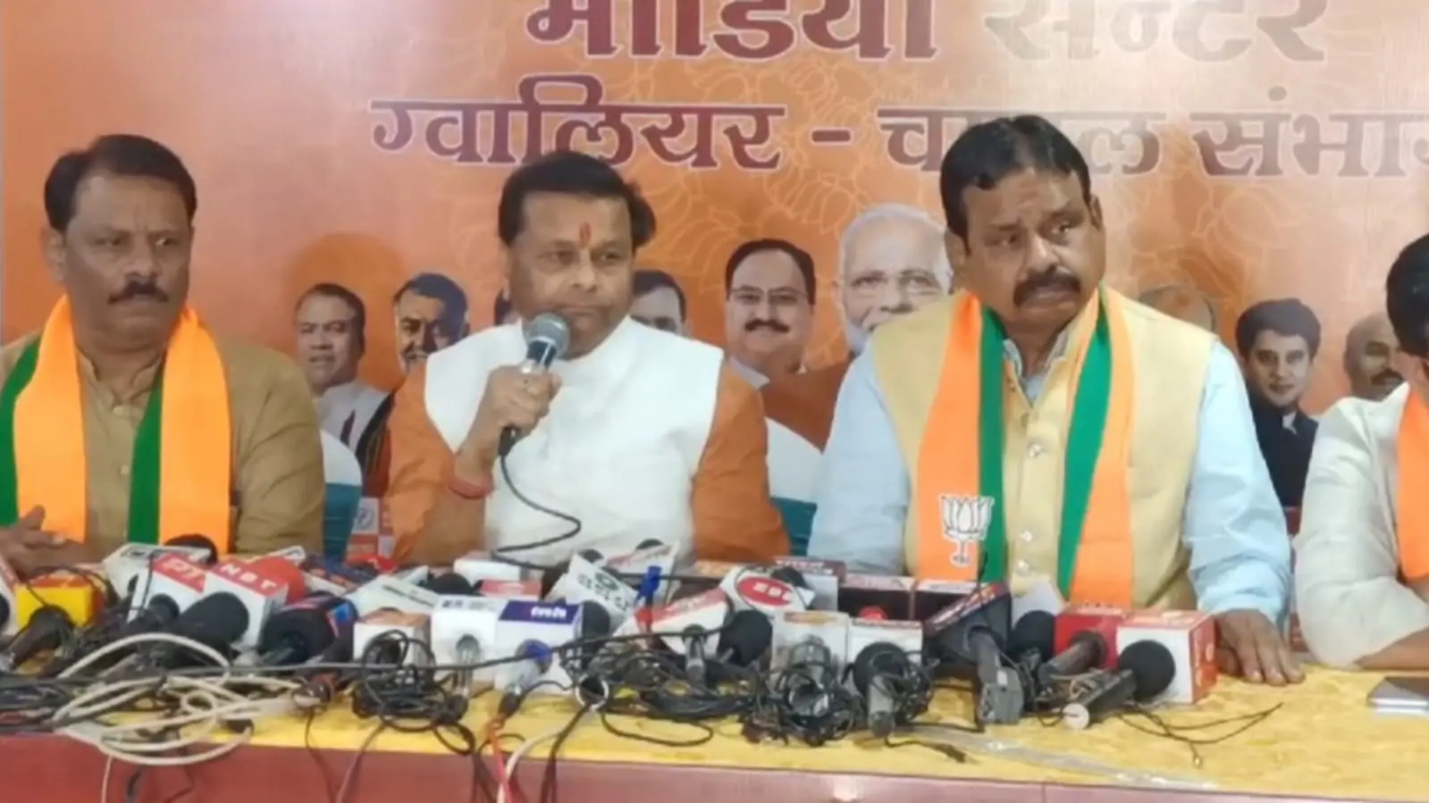 पूर्व मंत्री पवैया बोले- राम मंदिर राष्ट्र के सम्मान का प्रतीक, कांग्रेस दुखी है तो बाबरी ढांचे के फोटो लगाकर वोट मांगे