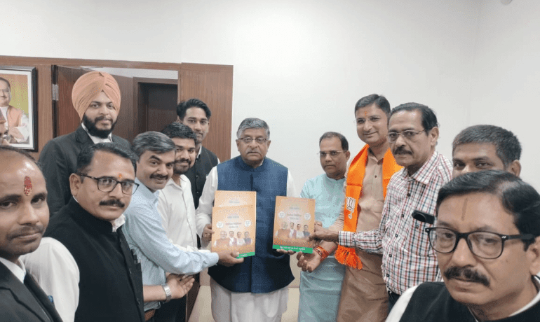 सनातन पर कोई टिप्पणी करे तो उसकी शिकायत करें – रविशंकर प्रसाद