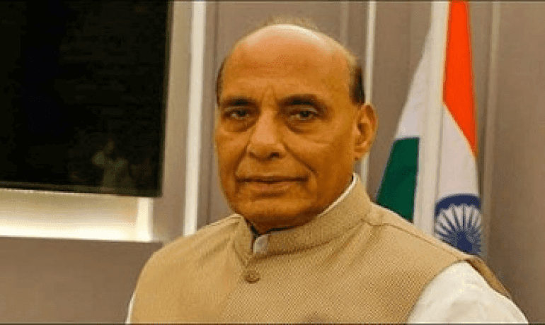 महिला सैनिकों के मातृत्व, शिशु देखभाल और दत्तक-ग्रहण अवकाश से जुड़े प्रस्ताव को रक्षा मंत्री राजनाथ सिंह ने दी मंजूरी