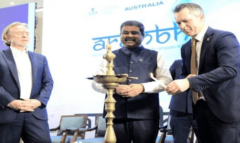 धर्मेन्‍द्र प्रधान और ऑस्ट्रेलिया शिक्षा मंत्री जेसन क्लेयर ने गिफ्ट सिटी में दो ऑस्ट्रेलियाई विश्वविद्यालय खोलने की घोषणा की