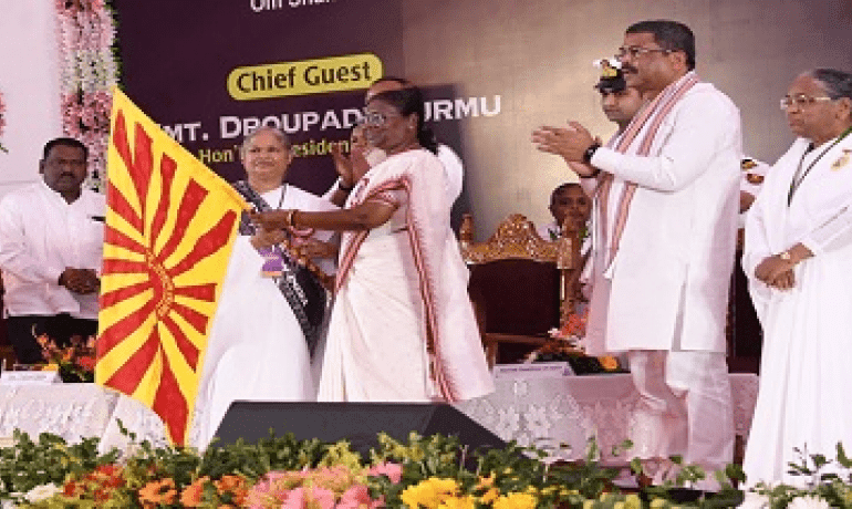 राष्‍ट्रपति द्रौपदी मुर्मु ने कहा- नई राष्‍ट्रीय शिक्षा नीति नये भारत के निर्माण में महत्‍वपूर्ण भूमिका निभाएगी