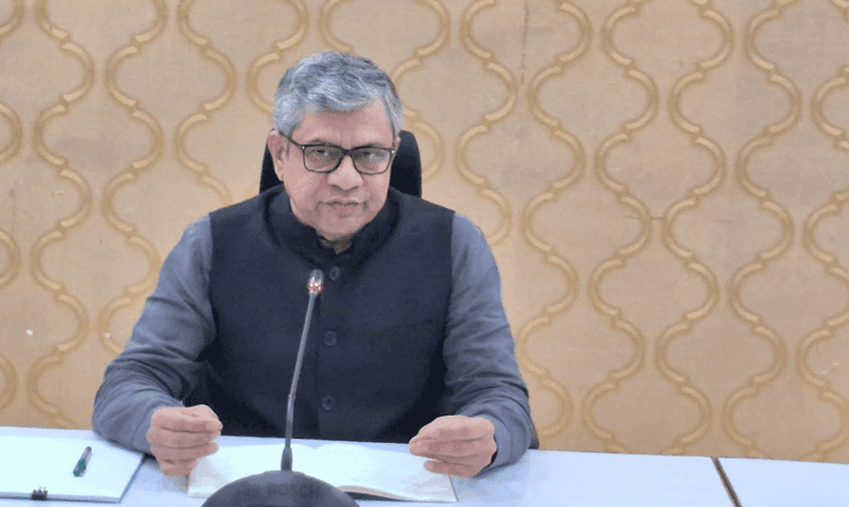 केंद्रीय मंत्री अश्विनी वैष्णव कहा – सरकार अगले दस दिनों में डीपफेक का मुकाबला करने के लिए कार्रवाई योग्य योजना लाएगी