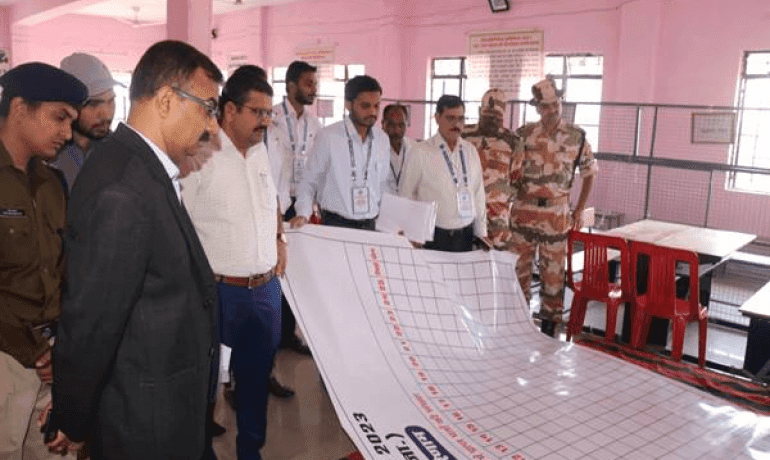 मुख्य निर्वाचन पदाधिकारी अनुपम राजन ने सीहोर, देवास, इंदौर में मतगणना स्थल एवं स्ट्रांग रूम का निरीक्षण किया