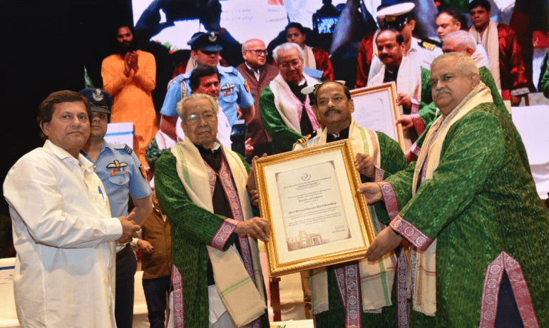 राज्यपाल हरिचंदन को कलिंग इंस्टिट्यूट ऑफ़ सोशल साइंस से डी.लिट. की मानद उपाधि