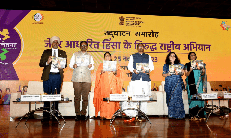 फग्गन सिंह कुलस्ते और साध्वी निरंजन ज्योति ने कल नयी चेतना अभियान के दूसरे वर्ष का उद्घाटन किया
