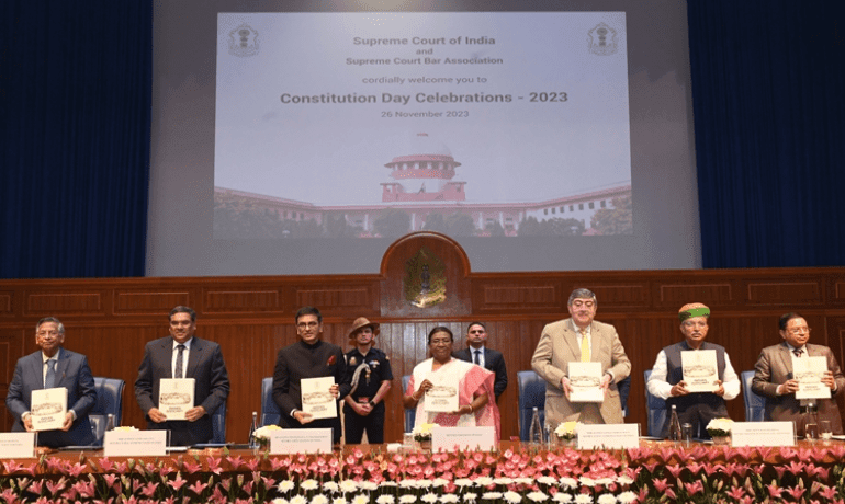 राष्‍ट्रपति द्रौपदी मुर्मु ने न्‍यायपालिका में मेधावी युवा प्रतिभाओं को आगे बढ़ाने के लिए अखिल भारतीय न्‍यायिक सेवा को सुझाव दिया