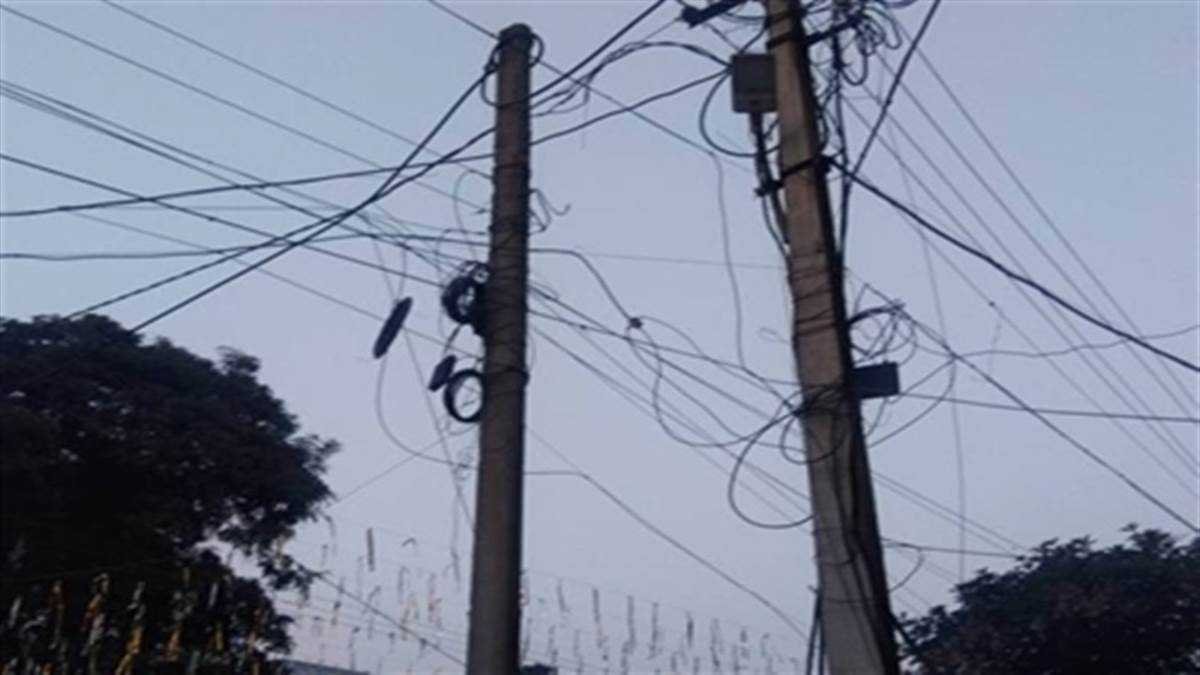 वर्षा के साथ लाइनाें में फाल्ट, कई इलाकों में ट्रिपिंग होती रही