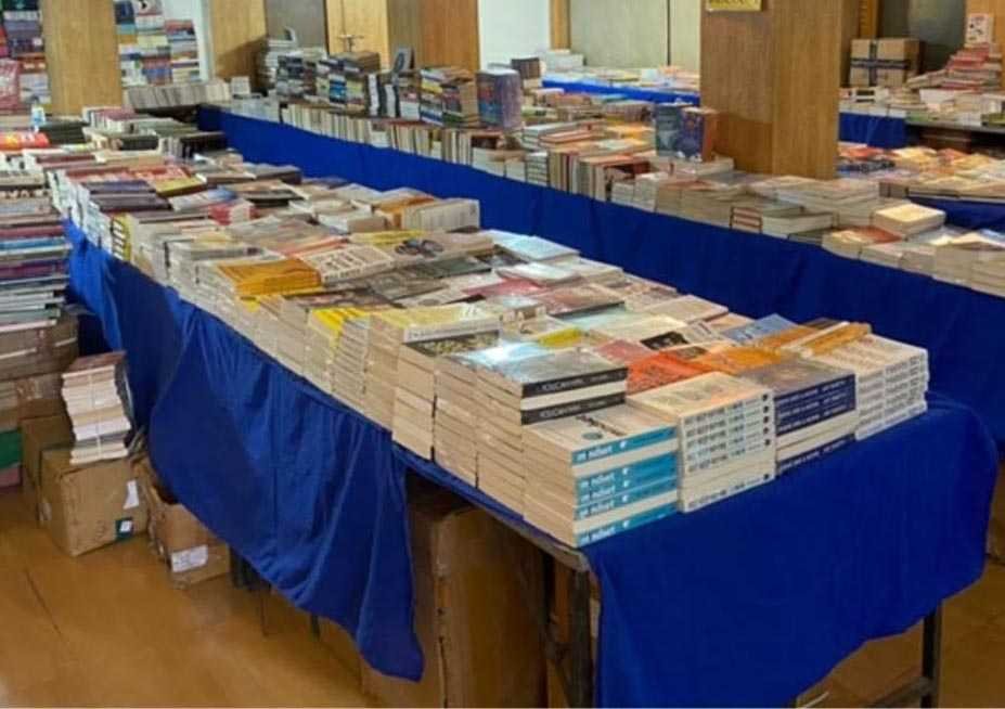 पुस्तक प्रेमियों के लिए शहर में अनूठा आयोजन, 10 लाख से अधिक पुस्तकों का संग्रह उपलब्ध