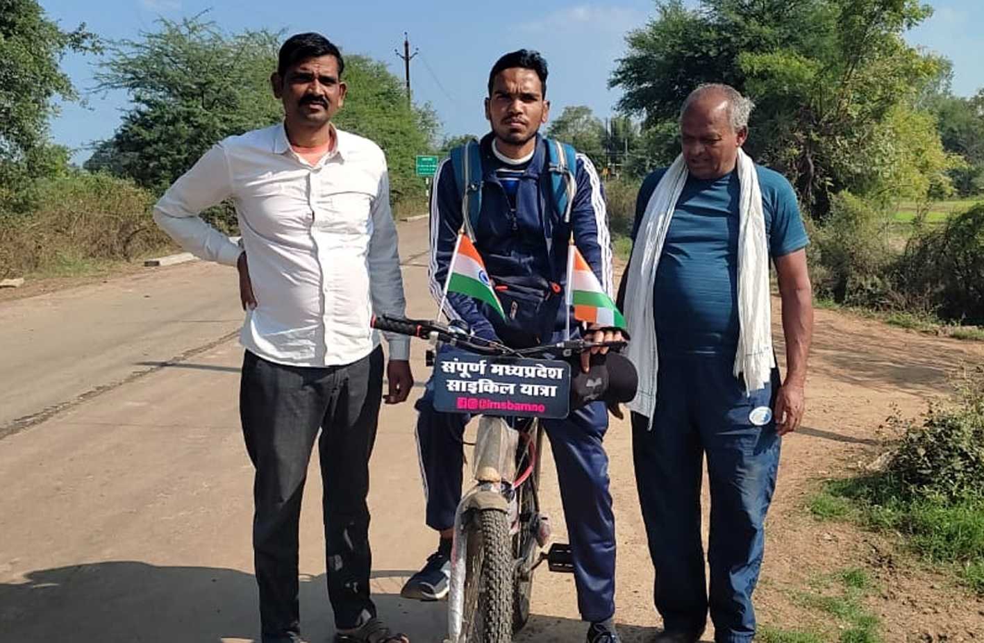 सायकल यात्रा पर निकले केसला के सुरेन्द्र