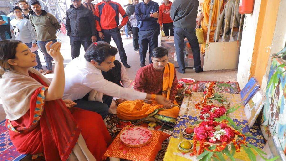 अभिनेता राजकुमार राव ने सपत्‍नीक किए भगवान महाकाल के दर्शन, इंदौर में होनी है फ‍िल्‍म की शूटिंग