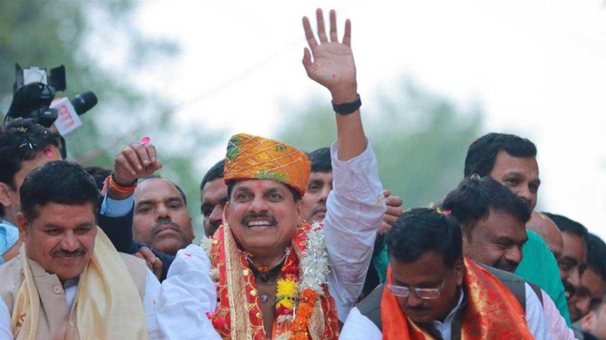 उज्जैन में रात रुककर सीएम डा. मोहन यादव ने तोड़ा मिथक, सुबह ली अधिकारियों की बैठक