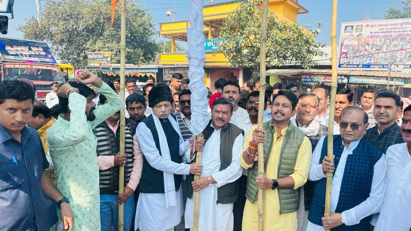कान्हा बाबा समाधि पर हजारों भक्तों ने टेका मत्था