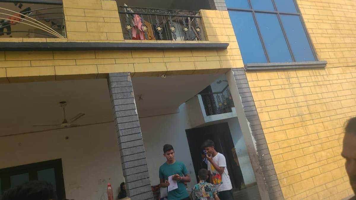 ठेकेदार के घर से 40 लाख का सोना चोरी, डीवीआर भी निकाल कर ले गये चोर