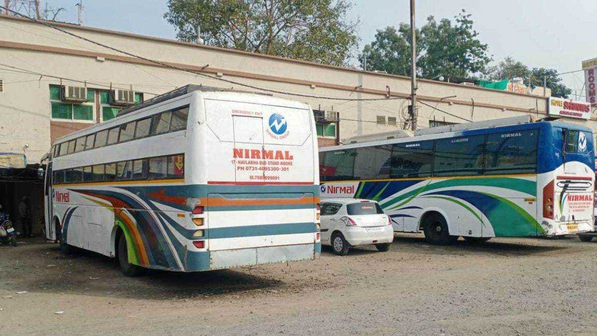 मोटर व्हीकल इंस्पेक्टर के बिना ही हो रही वाहनों की जांच