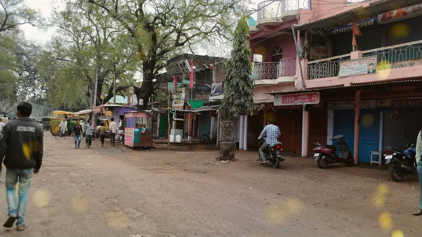 राजपूत करणी सेना ने किया नगर बंद, व्यापारियों का मिला समर्थन