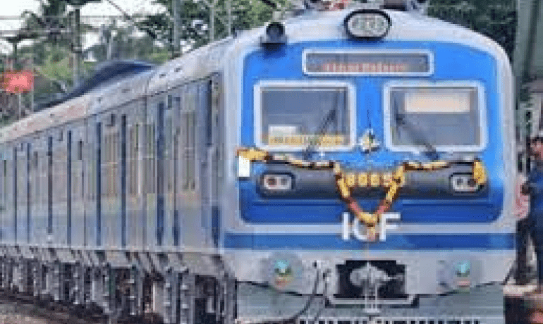 भारतीय जनता पार्टी के प्रदेश अध्यक्ष एवं सांसद के प्रयासों से खजुराहो को मिली मेमू ट्रेन की सौगात