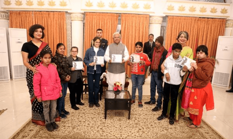 ईश्वर ने जो भी दिया है, उसे ताक़त बनाकर आगे बढ़ें : राज्यपाल मंगुभाई पटेल