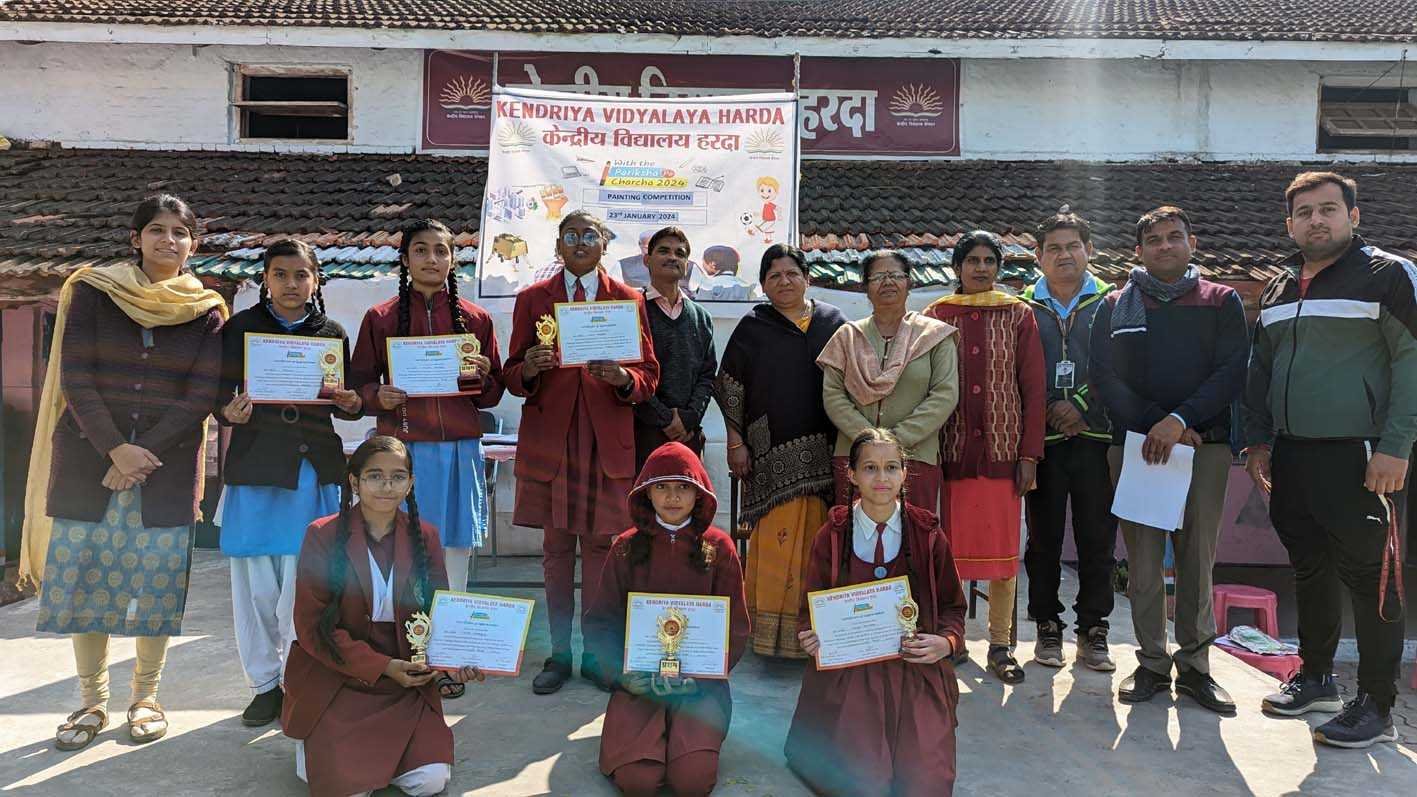 चित्रकला प्रतियोगिताओं में छात्राओं ने मारी बाजी  