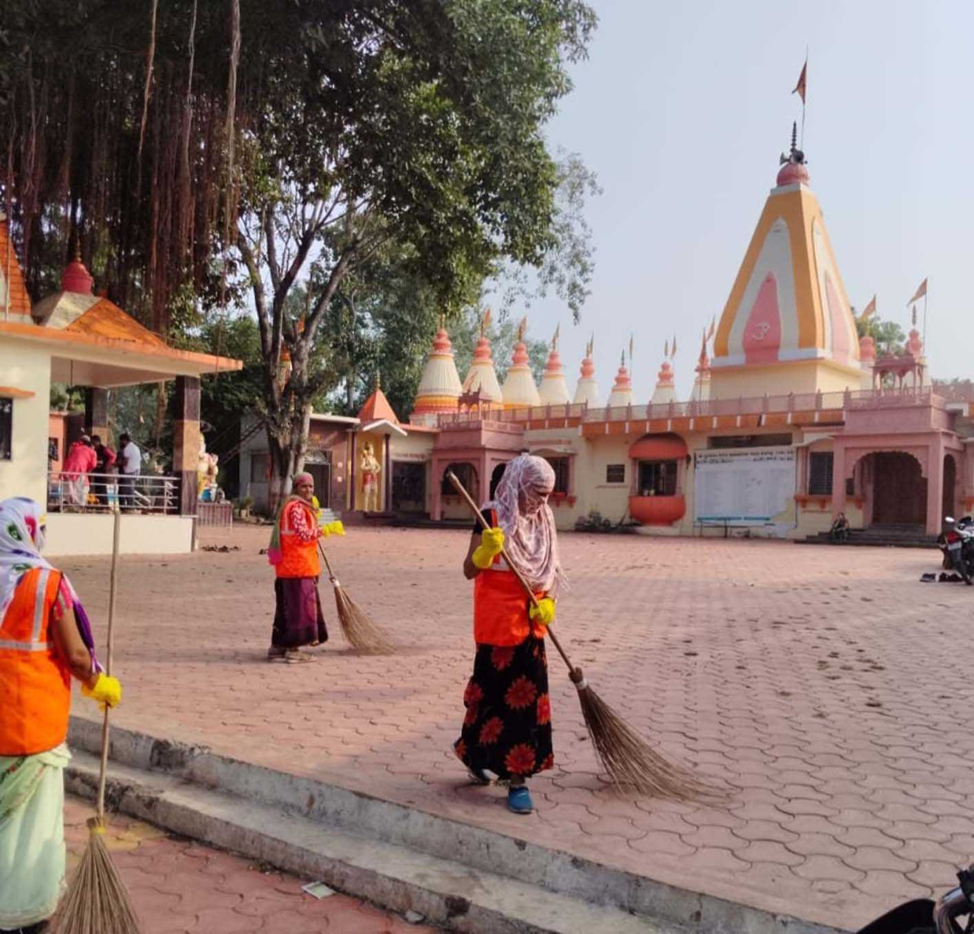 सप्ताहिक अभियान….  विभागीय आदेश के चलते नपा ने छेड़ा अभियान  