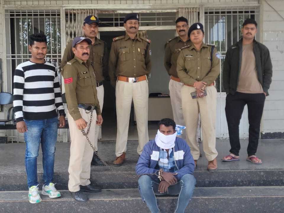 नाती और उसके दोस्त ने मिलकर की थी वृद्धा की हत्या