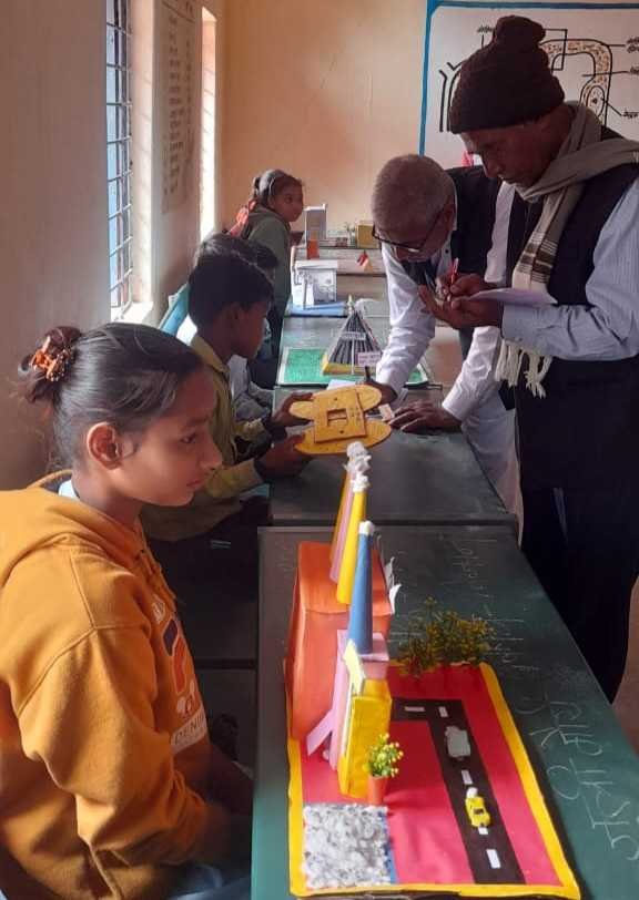 गणित, विज्ञान व पर्यावरण पर आधारित प्रदर्शनी…