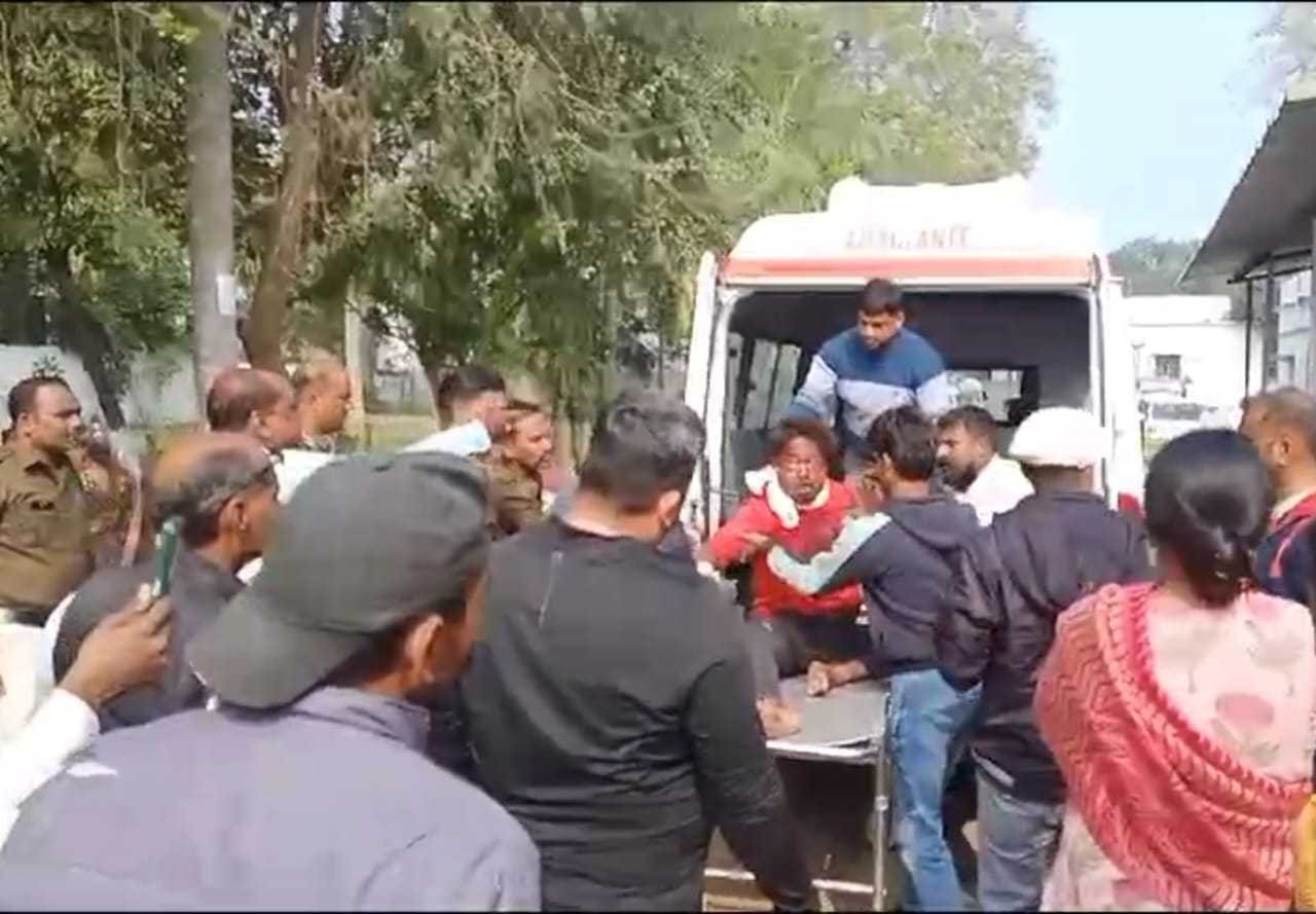 पुलिस थाने के अंदर हिरासत में लिए गए युवक ने किया आत्महत्या का प्रयास