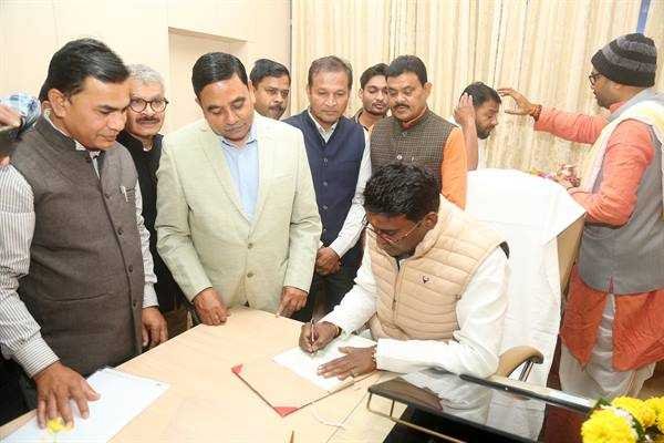 वन तथा पर्यावरण राज्यमंत्री अहिरवार ने किया कार्यभार ग्रहण