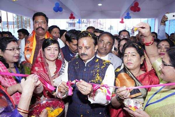 उप मुख्यमंत्री श्री शुक्ल ने मातृत्व एवं शिशु चिकित्सा इकाई के नवीन भवन का लोकार्पण कि