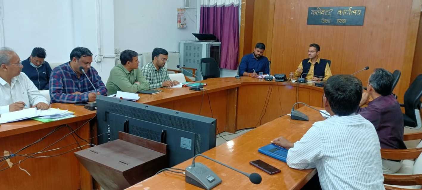 बैरागढ़ दुर्घटना में पीड़ितों की मदद हेतु भ्रामक जानकारियों पर ध्यान न दें