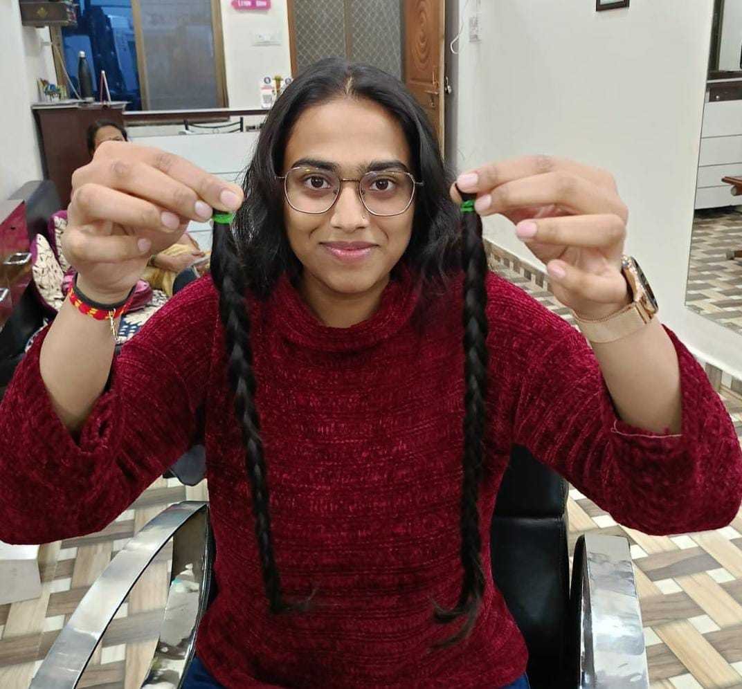 हमारे कटे बाल किसी के मायूस चेहरों की बनेंगे मुस्कान