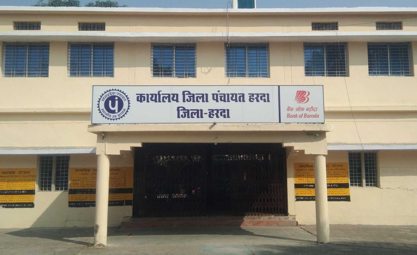 ज्ञापन के जरिये …  अतिथियों ने जल सत्याग्रह का दिया अल्टीमेटम