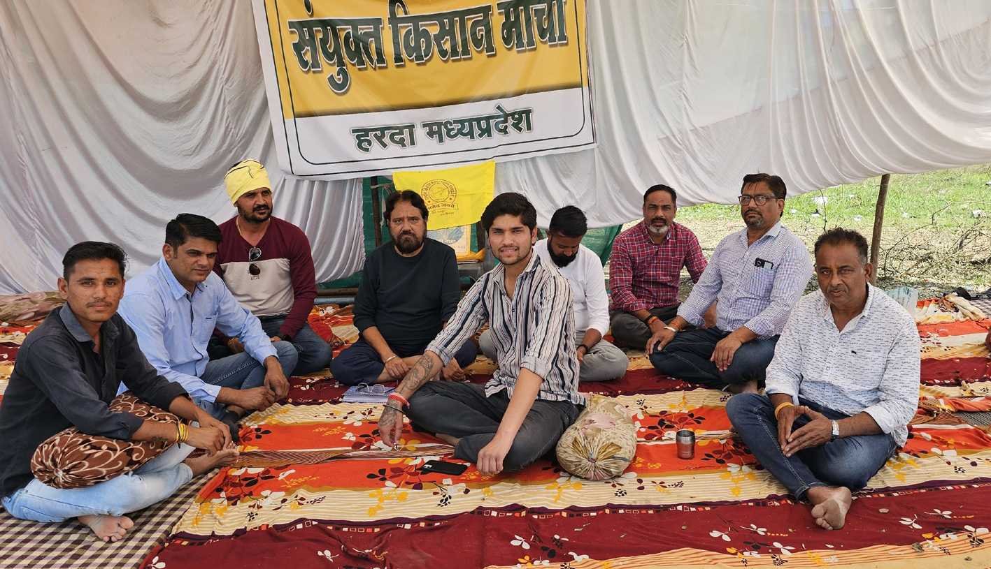 आंदोलन का छठवा दिन…  किसानों का सिंचाईं एवं बिजली व्यवस्था का जोर