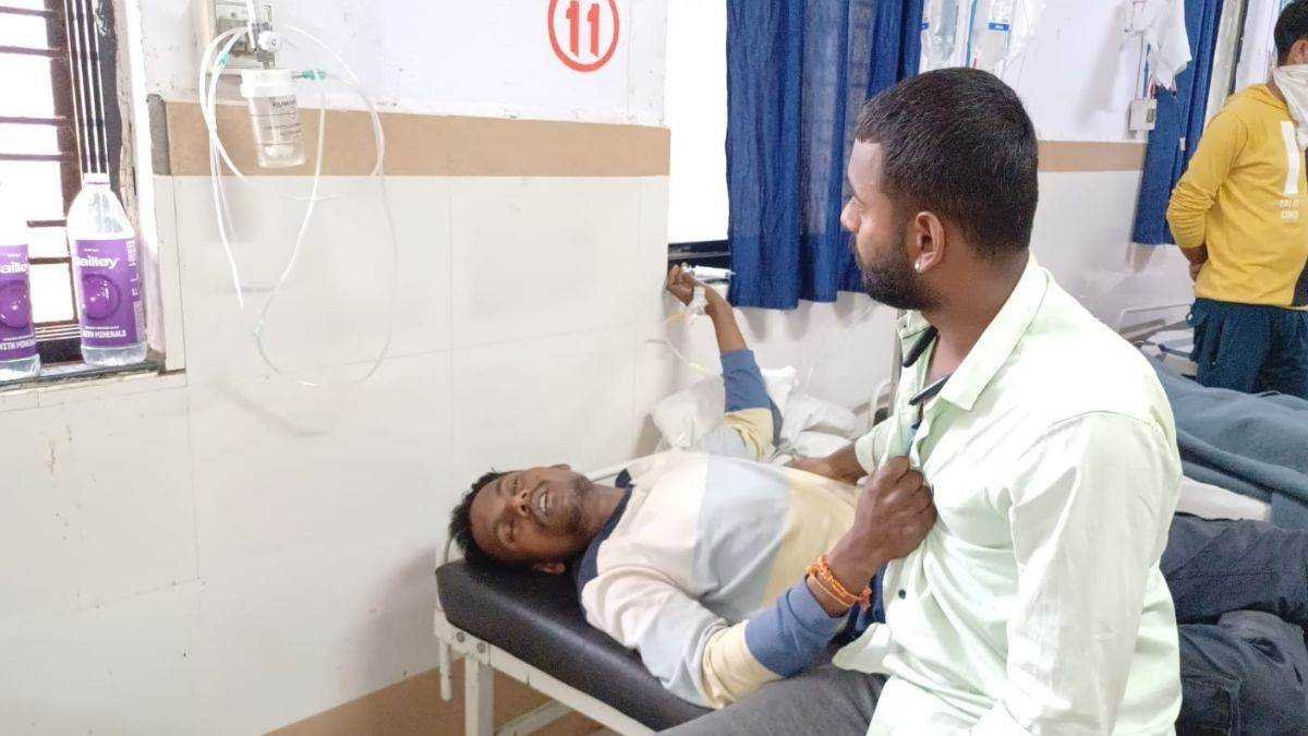 प्रेमिका की शादी तय हुई तो प्रेमी उस पर बनाने लगा खुद से शादी करने का दबाव, फिर दोनों ने खा लिया जहर